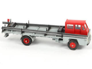 Lot 444 - DINKY TOYS (FRANCE) (1)