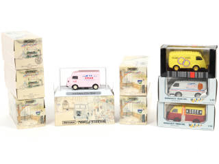 Lot 161 - DIVERS (9)