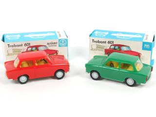 Lot 63 - DIVERS (2)