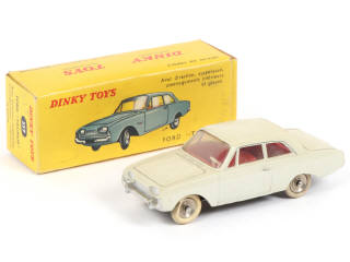 Lot 446 - DINKY TOYS (FRANCE) (1)