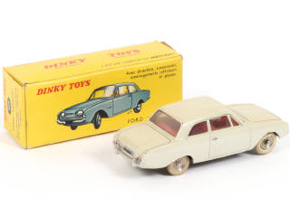 Lot 446 - DINKY TOYS (FRANCE) (1)
