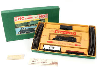 Lot 112 - HORNBY 'HO' (1)