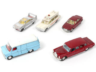 Lot 410 - DINKY TOYS (GB) (5)