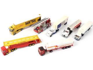 Lot 287 - DIVERS (7)