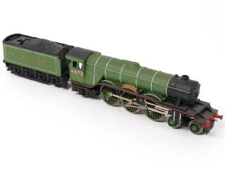 Lot 122 - HORNBY 'HO' (5)