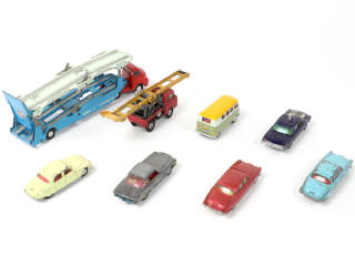 Lot 371 - CORGI TOYS (GB) (8)