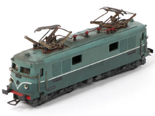 Lot 142 - V.B. 'HO' (FRANCE) (2)