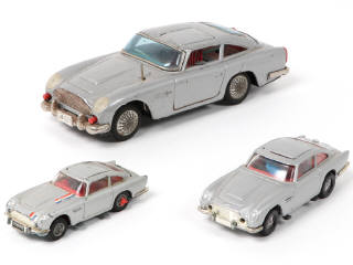 Lot 282 - DIVERS (3)