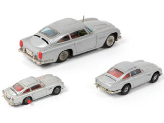 Lot 282 - DIVERS (3)