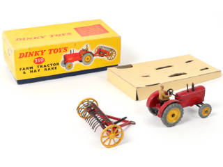 Lot 409 - DINKY TOYS (GB) (1)