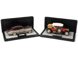 Lot 232 - FRANKLIN MINT (USA) (2)