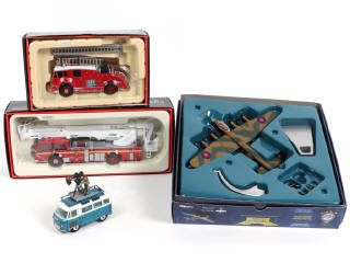 Lot 363 - CORGI TOYS (GB) (4)