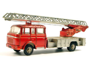 Lot 165 - DINKY TOYS GB (1)