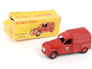 Lot 377 - DINKY TOYS (FRANCE) (1)
