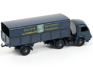 Lot 384 - DINKY TOYS (FRANCE) (1)