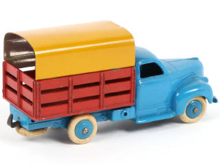 Lot 382 - DINKY TOYS (FRANCE) (1)