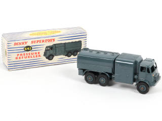 Lot 354 - DINKY TOYS (GB) (1)