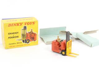 Lot 387 - DINKY TOYS (FRANCE) (1)