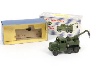 Lot 355 - DINKY TOYS (GB) (1)