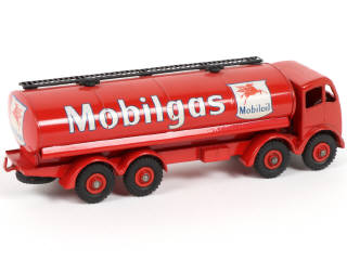 Lot 344 - DINKY TOYS (GB) (1)