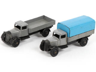 Lot 363 - DINKY TOYS (GB) (2)