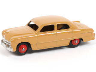 Lot 326 - DINKY TOYS (GB) (1)