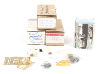 Lot 88 - DIVERS (3)
