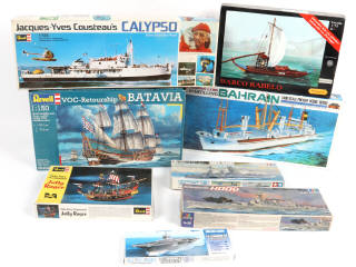 Lot 47 - DIVERS (8)