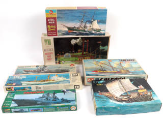 Lot 43 - DIVERS (7)