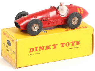 Lot 324 - DINKY TOYS (FRANCE) (1)