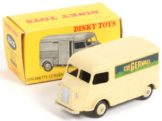 Lot 384 - DINKY TOYS (FRANCE) (1)
