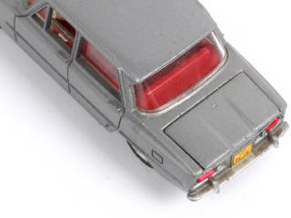 Lot 356 - DINKY TOYS (FRANCE) (1)