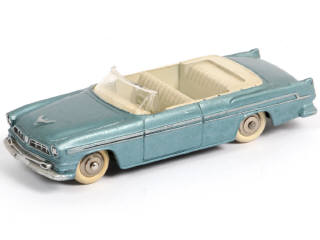 Lot 320 - DINKY TOYS (FRANCE) (1)