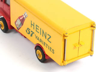 Lot 443 - DINKY TOYS (GB) (1)