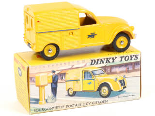 Lot 352 - DINKY TOYS (FRANCE) (1)