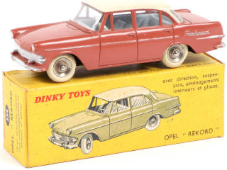 Lot 342 - DINKY TOYS (FRANCE) (1)