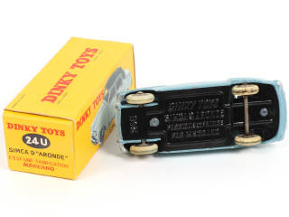 Lot 330 - DINKY TOYS (FRANCE) (1)