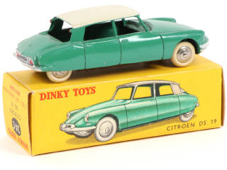 Lot 325 - DINKY TOYS (FRANCE) (1)