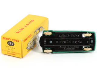 Lot 325 - DINKY TOYS (FRANCE) (1)