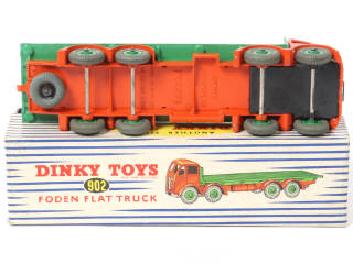 Lot 444 - DINKY TOYS (GB) (1)