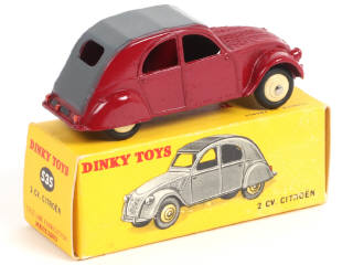 Lot 329 - DINKY TOYS (FRANCE) (1)