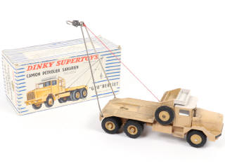 Lot 428 - DINKY TOYS (FRANCE) (1)