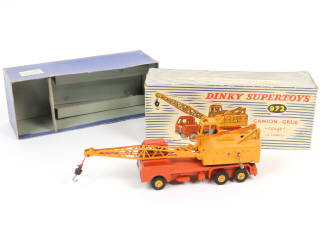 Lot 430 - DINKY TOYS (FRANCE) (1)