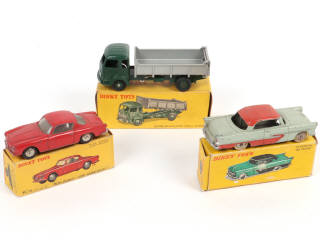 Lot 445 - DINKY TOYS (FRANCE) (3)
