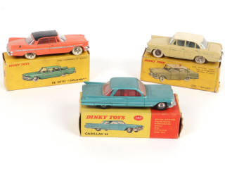 Lot 357 - DINKY TOYS (3)