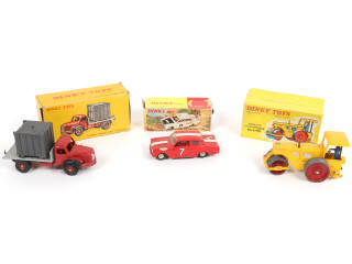 Lot 451 - DINKY TOYS (3)