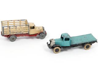 Lot 441 - DINKY TOYS (FRANCE) (2)