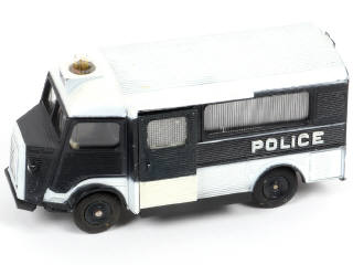 Lot 392 - DINKY TOYS (FRANCE) (1)