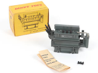 Lot 397 - DINKY TOYS (FRANCE) (1)