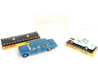 Lot 438 - DINKY TOYS (GB) (2)